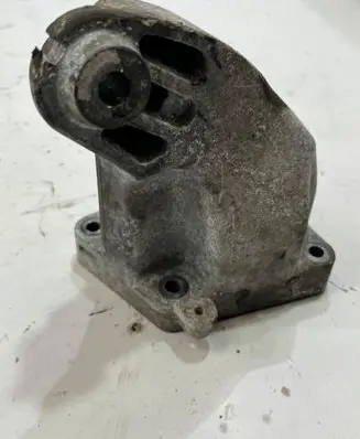 Mercedes-Benz E C207 W207 Engine mounting bracket A6422231004 | 888.112.652