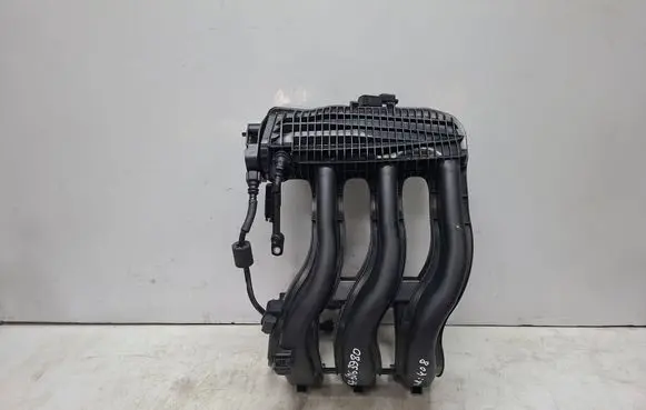 Peugeot 208 I Intake manifold S27647408 9673063980