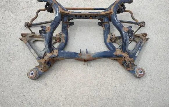 Volkswagen Touareg II Rear subframe 7P0500041