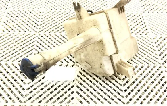 Hyundai i30 Windshield washer fluid reservoir/tank 98610-2L000