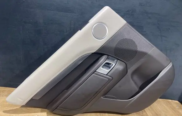 Land Rover Discovery 5 Rear door card panel trim 