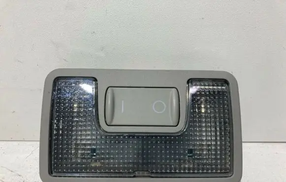 Audi A4 S4 B7 8E 8H Rear seat light 8Z0947123