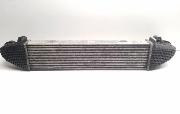 Mercedes-Benz E W212 Intercooler radiator A2045000300