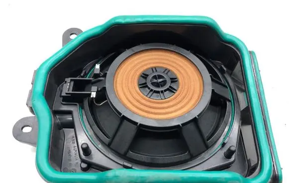 BMW 5 G30 G31 G38 Subwoofer speaker 6800953