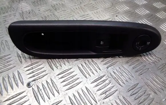 Renault Clio II Quarter vent window switch 