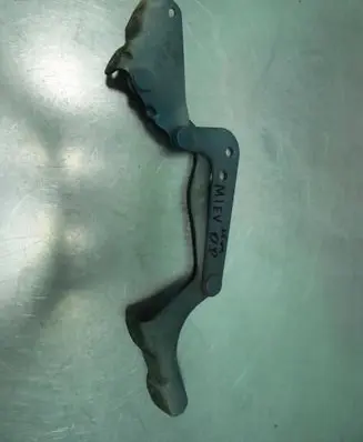 Mitsubishi i-MiEV Engine bonnet/hood hinges 1F24