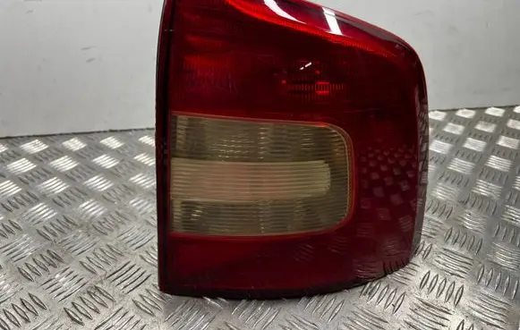 Skoda Octavia Mk2 (1Z) Rear/tail lights 1Z9945096A 1Z9945258