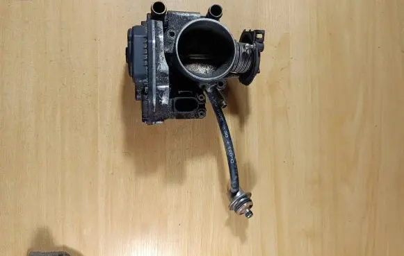 Audi A4 S4 B5 8D Throttle valve 408237