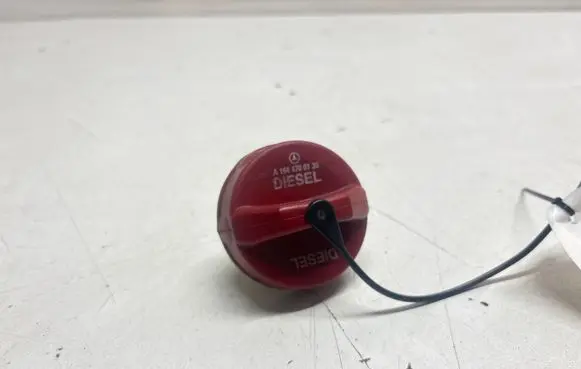 Mercedes-Benz ML W166 Fuel tank filler cap A1644700130