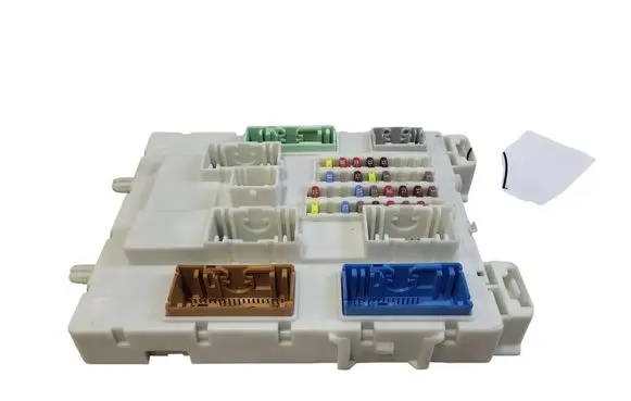 Volvo V40 Fuse module 31394963 354208224