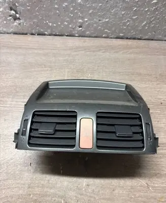 Toyota Auris 150 Dash center air vent grill 5567002100