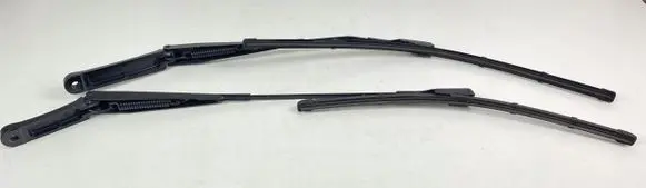 Volkswagen Jetta VI Rear wiper blade arm 5C79554095C7955410
