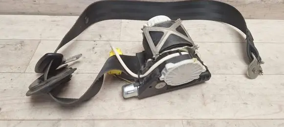 Volkswagen PASSAT B6 Front seatbelt 3C1857705P 34077659 3C1857705