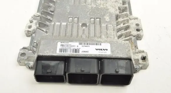 Volvo V50 Engine control unit/module ECU 30788975