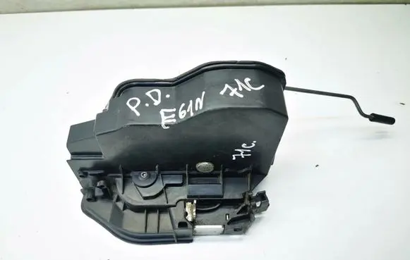 BMW 5 E60 E61 Front door lock 7167068