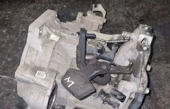 Volkswagen Golf VI Manual 5 speed gearbox LUB