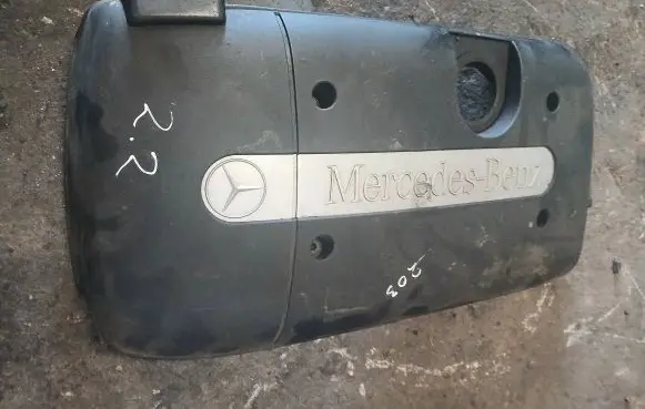 Mercedes-Benz C W203 Engine cover (trim) A6110101067