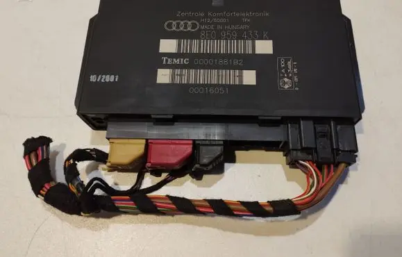 Audi A4 S4 B6 8E 8H Comfort/convenience module 8E0959433K