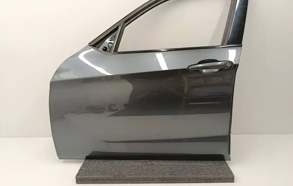 BMW X1 E84 Front door 9628745
