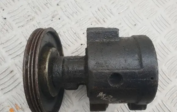Renault Megane I Power steering pump 7846075