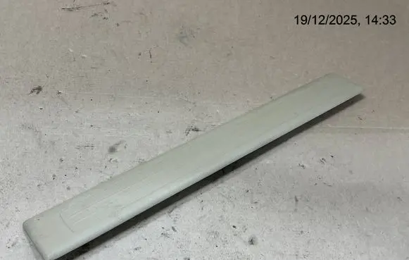 Mercedes-Benz GL X164 Front sill trim cover A1646800435 1646800435