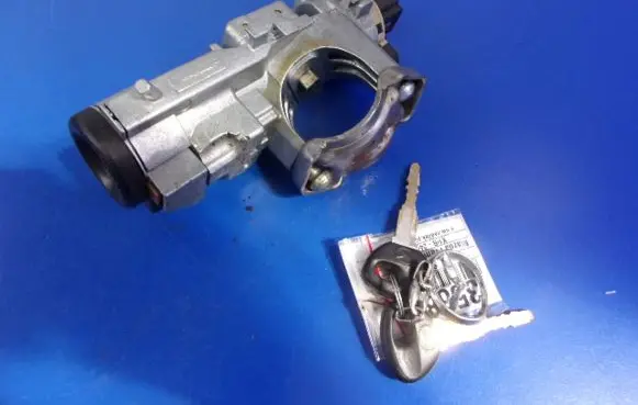 Mazda Premacy Ignition lock