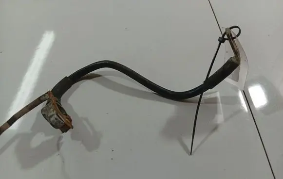 Audi A6 S6 C5 4B Positive cable (battery) 