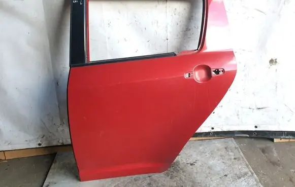 Suzuki Swift I Rear door 