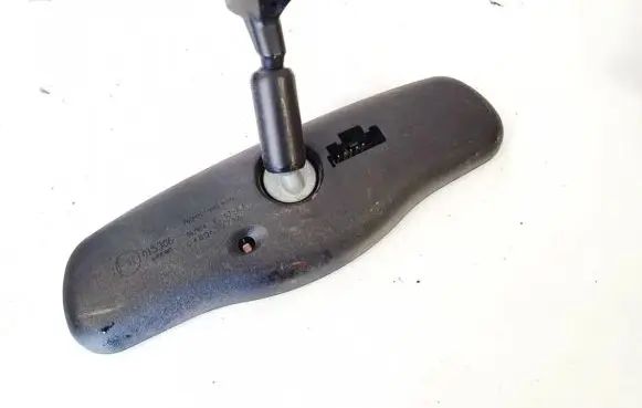 Rear view mirror (interior)