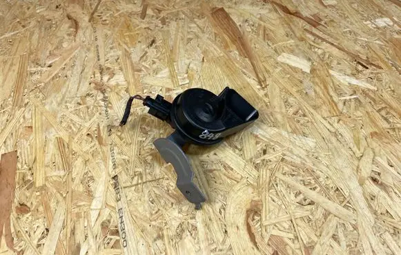 Audi TT TTS RS Mk3 8S Horn signal 8S0951223