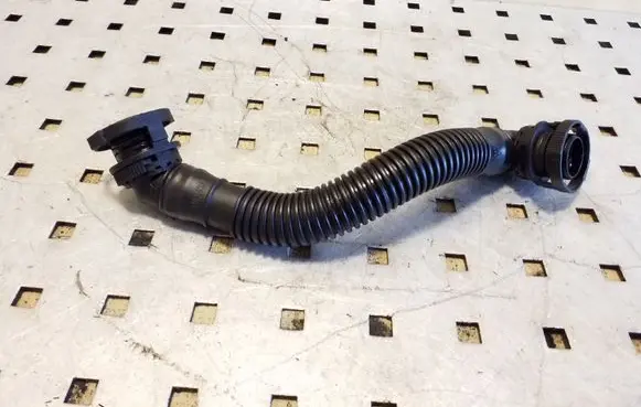 Volkswagen PASSAT B7 Breather hose/pipe 03L103493AE