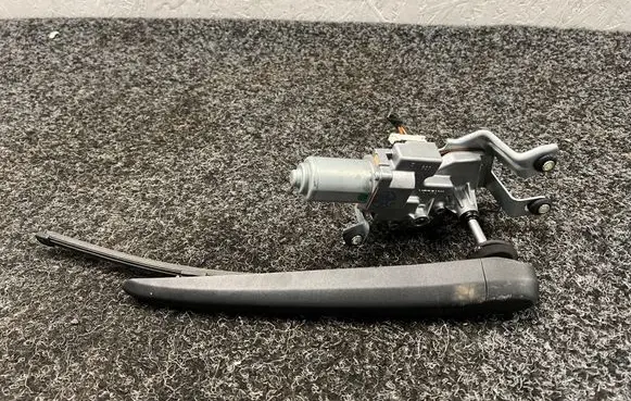 BMW X3 G01 Rear window wiper motor 7407264
