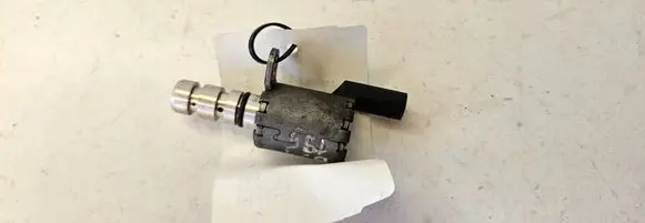 BMW 7 G11 G12 Turbo solenoid valve 8577189