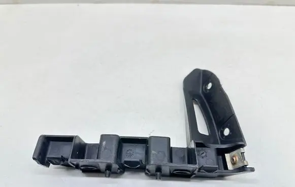Audi TT Mk1 Front bumper mounting bracket 8J08071184B