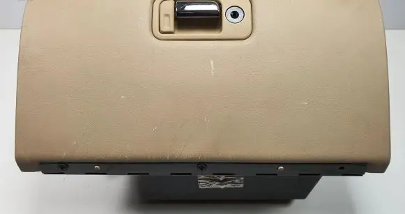 Jaguar X-Type Glove box