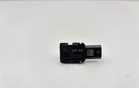 Audi Q3 F3 Air pressure sensor 06L906052 118751043