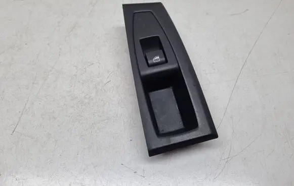 BMW 2 F46 Electric window control switch 9208107