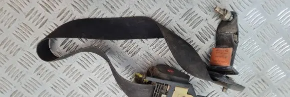 Nissan Terrano Front seatbelt