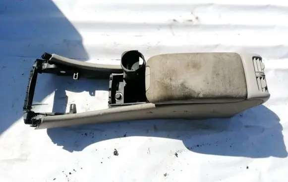 Mercedes-Benz C W203 Armrest