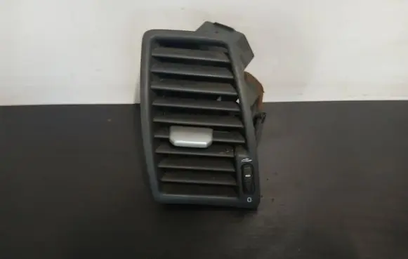 Volvo XC90 Dashboard side air vent grill/cover trim 3409398