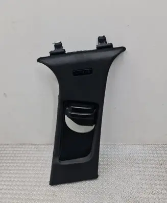 Mercedes-Benz C W204 (B) pillar trim (top) A2048601030