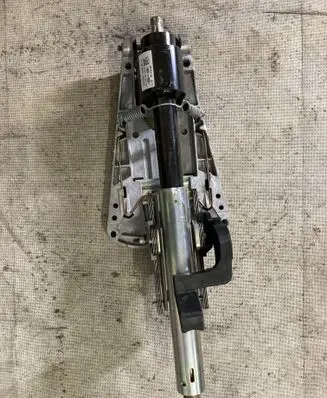 Mercedes-Benz E W212 Steering wheel axle A2184600016 204462206
