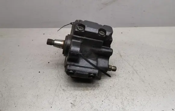 Peugeot 607 Fuel injection high pressure pump 0445010021