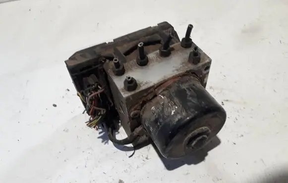 Volkswagen Golf IV ABS Pump 1J0907379G FMU8C19B57 10094903103