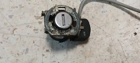 Audi 100 S4 C4 Front door lock (next to the handle) 893837064H