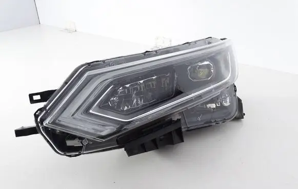 Nissan Qashqai Headlight/headlamp 10019011