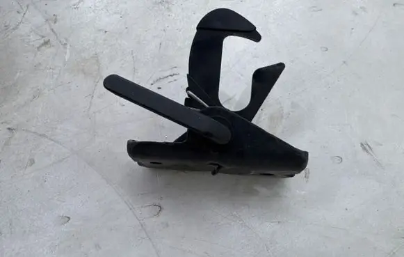 Audi A3 S3 8V Engine bonnet/hood lock/catch 8V0823480