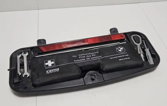 BMW 5 E60 E61 Tool box 6761420 10537710