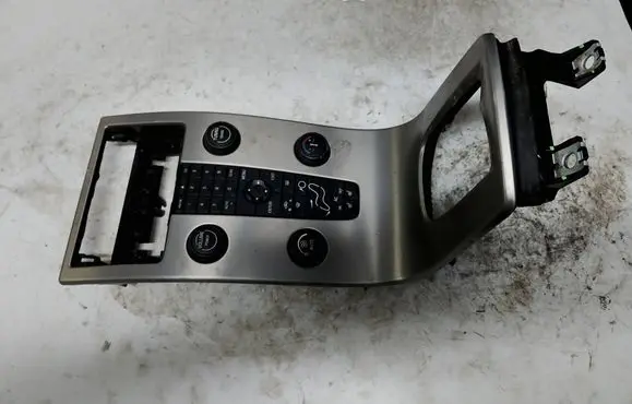 Volvo V50 Climate control unit 30782568
