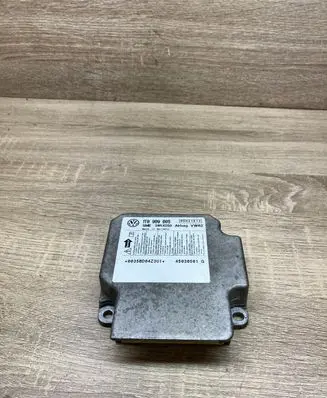 Volkswagen Touran I Airbag control unit/module 1T0909605 5WK43150